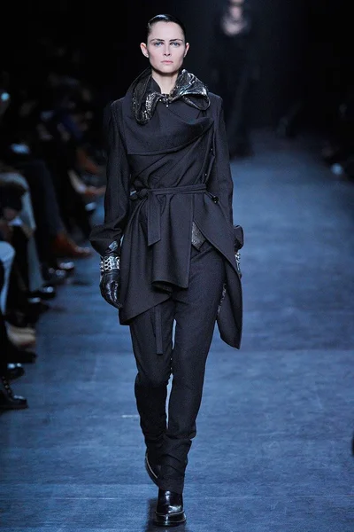 Look 12